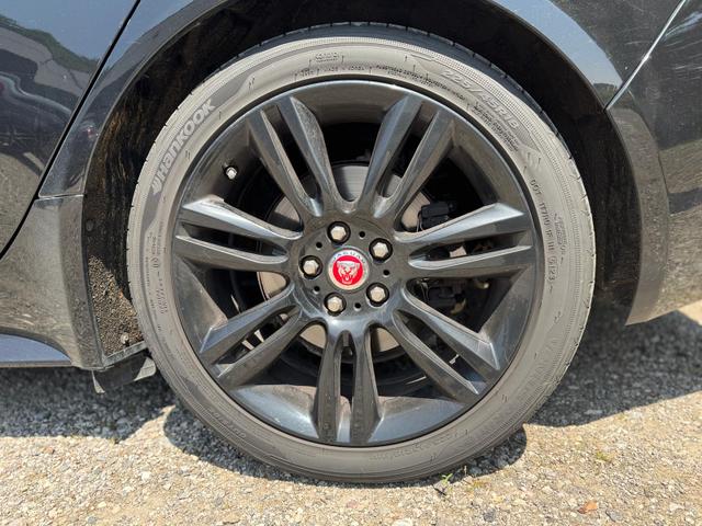 Jaguar XE Ingenium Edition 2.0 Diesel R-Sport 5-Türer AHK Navi App Connect 