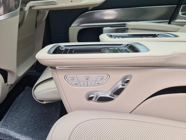 Mercedes-Benz V-Klasse V 300 d 4MATIC EXCLUSIVE lang (447.813) 300d AHK LuxurySeat StHeiz Pano 
