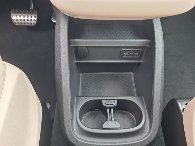 Mercedes-Benz V-Klasse V 300 d 4MATIC EXCLUSIVE lang (447.813) 300d AHK LuxurySeat StHeiz Pano 