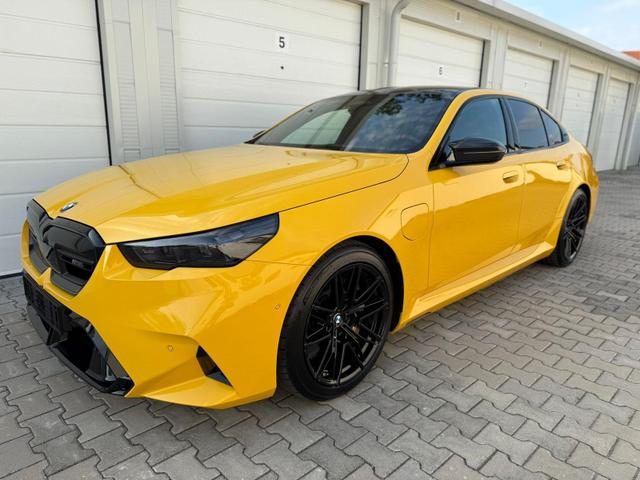 BMW M5 - Basis Lim. KERAMIK CARBON Ultimate VOLLAUSSTATTUNG!