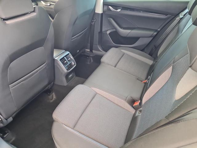 Skoda Octavia Combi 1.5 TSI mHEV 110 kW Selection DSG LED beheizWSS+Lenk 