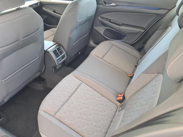 Volkswagen Golf Variant 1.5 eTSI 110 kW Life DSG LED DAB Winter 