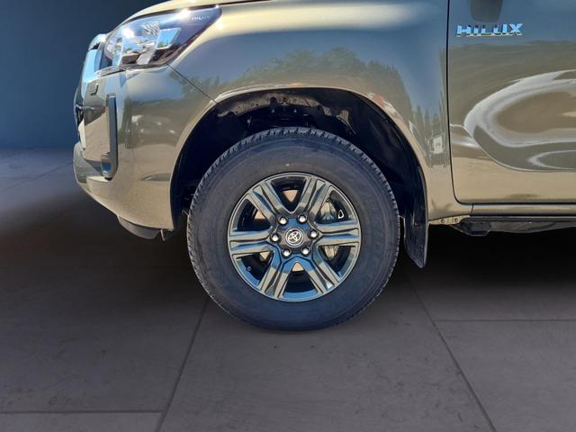 Toyota Hilux Double Cab Comfort 4x4 2.4D DoubleCab AHK RSA PCS LDA 