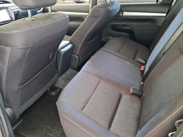 Toyota Hilux Double Cab Comfort 4x4 2.4D DoubleCab AHK RSA PCS LDA 