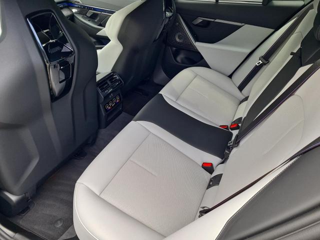 BMW M5 Basis Lim. AHK M Drive FFC DrivAssistPro ParkPro 