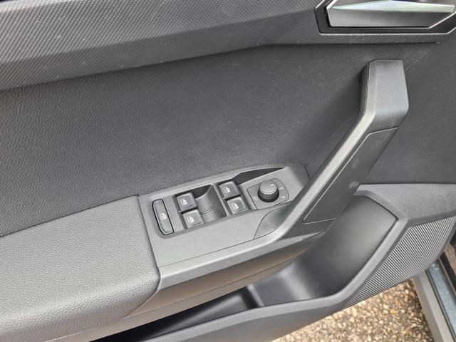 Seat Arona Style 1.0 TSI LED Navi FullLInk PDC 