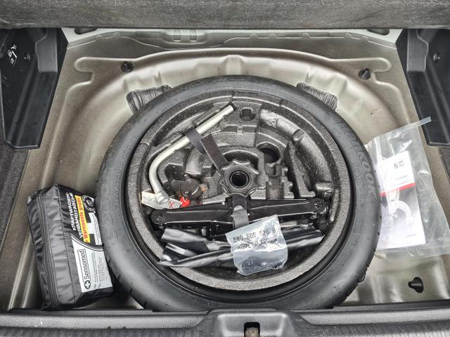 Audi Q2 Basis 1.4 TFSI DSG AHK Alu GRA Kamera eleHeckkl. 