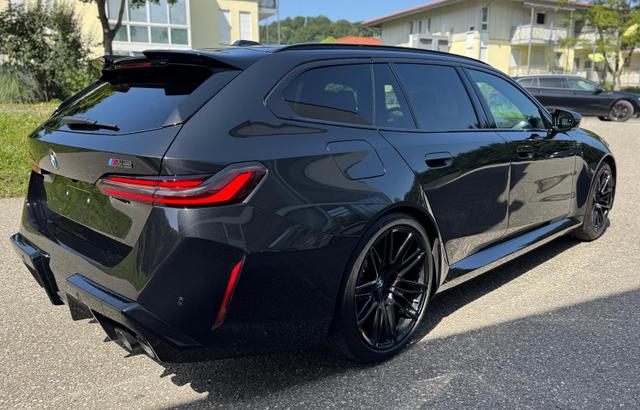 BMW M5 Basis Touring DrivAssistPro Compound ParkPro FFC 