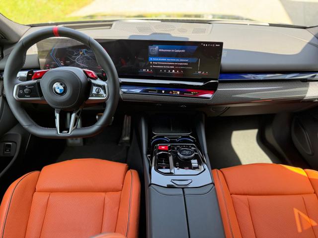 BMW M5 Basis Touring DrivAssistPro Compound ParkPro FFC 