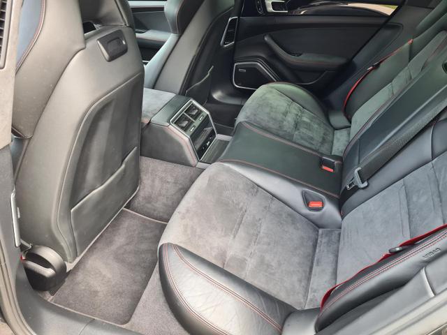Porsche Panamera GTS HeadUp Pano BOSE SoftClose 