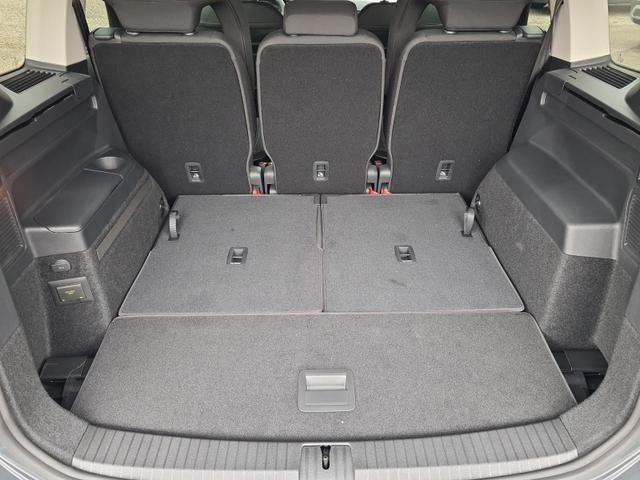 Volkswagen Touran Comfortline BMT/Start-Stopp 1.5 TSI DSG Comf. AHK Navi StHeiz KiSitze 
