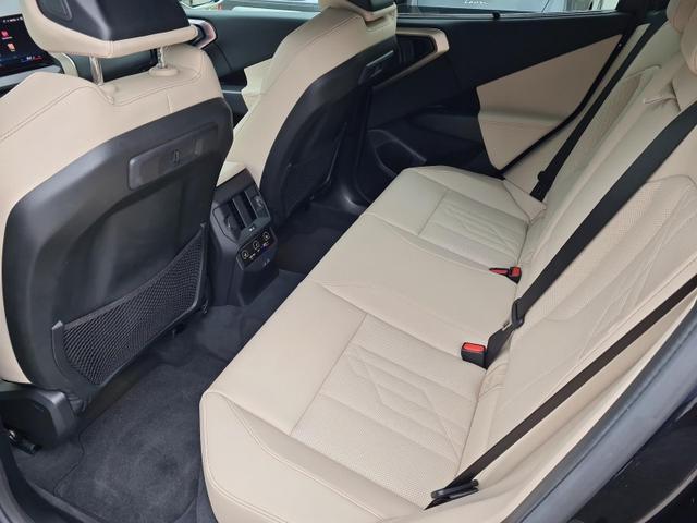 BMW X3 20 xDrive AHK Comfort+Innovation+Premium 
