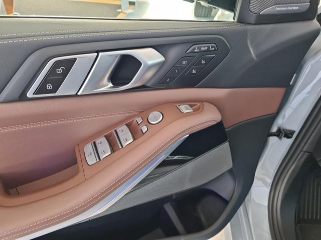 BMW X7 xDrive 40 d M Sport 40d Pro AHK Exclusive DrivAssistPro 