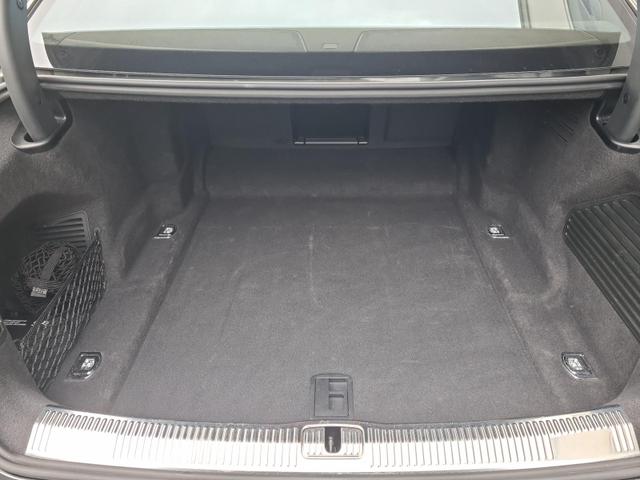 Audi A8 55 TFSI quattro AHK NightVision B&O StHeiz 