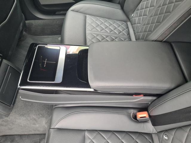 Audi A8 55 TFSI quattro AHK NightVision B&O StHeiz 