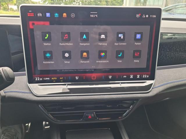 Volkswagen Passat Alltrack 2.0 TSI 195 kW 4Motion R-Line Signature DCCpro AHK H&K 