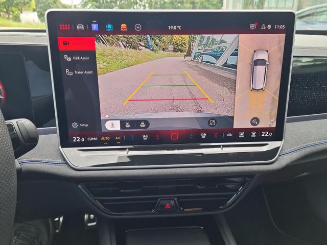 Volkswagen Passat Alltrack 2.0 TSI 195 kW 4Motion R-Line Signature DCCpro AHK H&K 