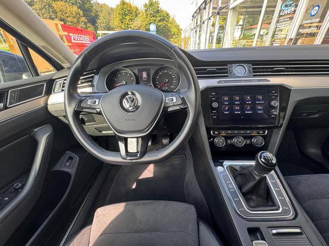 Volkswagen Passat Variant Highline BMT/Start-Stopp 1.5 TSI Sthzg AHK Navi 