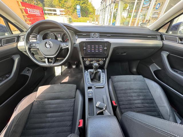 Volkswagen Passat Variant Highline BMT/Start-Stopp 1.5 TSI Sthzg AHK Navi 