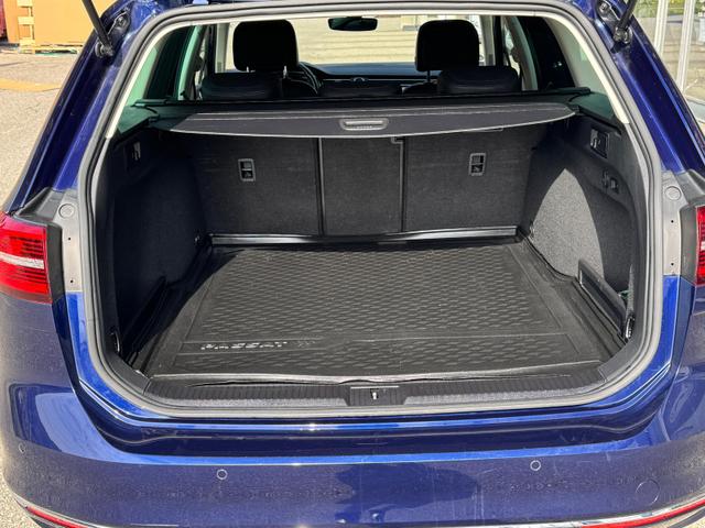 Volkswagen Passat Variant Highline BMT/Start-Stopp 1.5 TSI Sthzg AHK Navi 