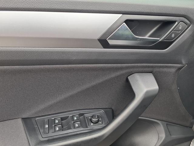 Volkswagen T-Roc Life 1.5 TSI DSG ACC APP Klimaauto SHZ PDC 