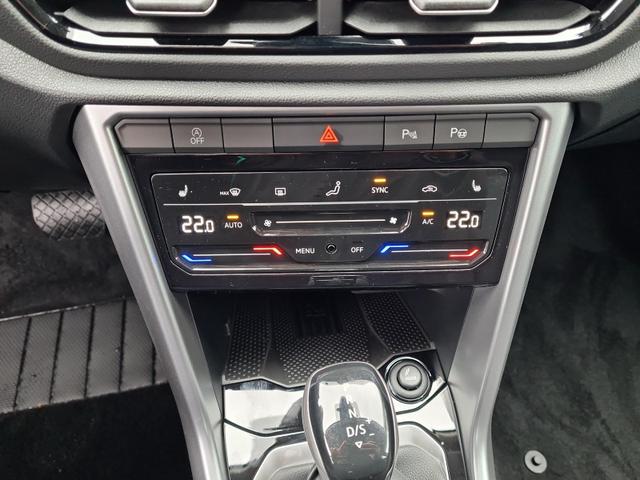 Volkswagen T-Roc Life 1.5 TSI DSG ACC APP Klimaauto SHZ PDC 