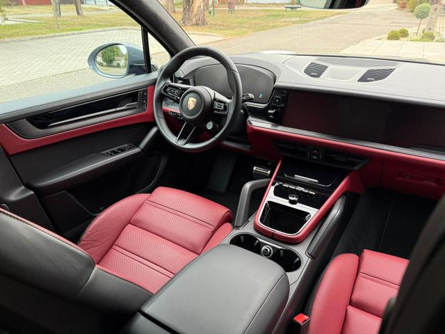 Porsche Cayenne GTS 4.0 AHK Bose PASM PDLS+ Sitzklima 