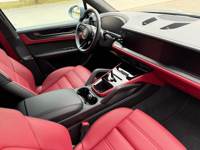 Porsche Cayenne GTS 4.0 AHK Bose PASM PDLS+ Sitzklima 