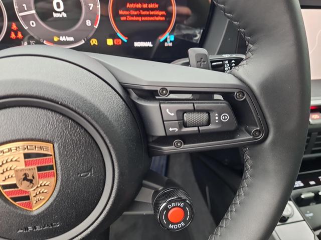 Porsche 911 Cabriolet Carrera 992 BOSE SportAbgas 