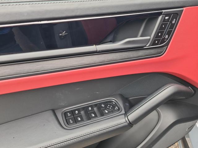 Porsche Cayenne GTS 4.0 AHK Bose PASM PDLS+ Sitzklima 