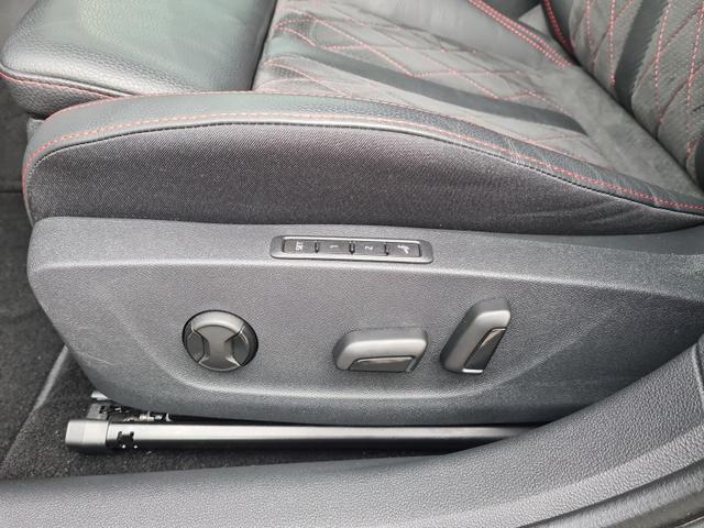 Skoda Octavia Combi 2.0 TSI 195 kW RS WinterPlus Pano Canton 360°Cam HeadUp 
