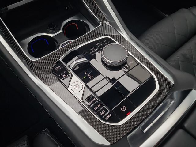 BMW X6 M60 i xDrive M60i DrivAssPro+Innovation+Wärme+Pano+Komfort 