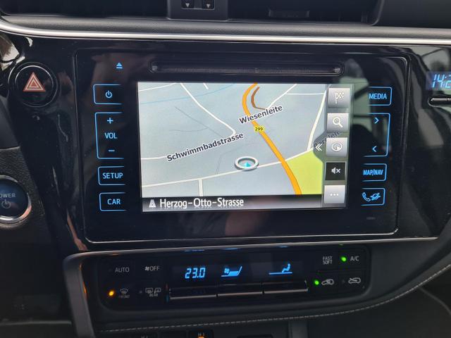 Toyota Auris Touring Sports Hybrid Team D 