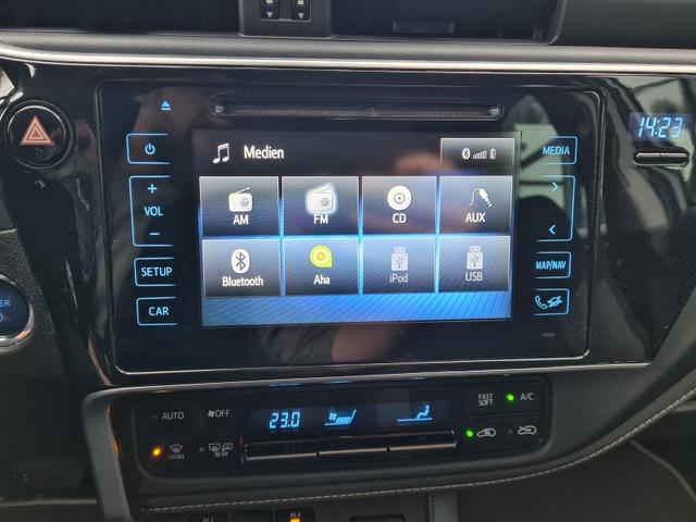 Toyota Auris Touring Sports Hybrid Team D 