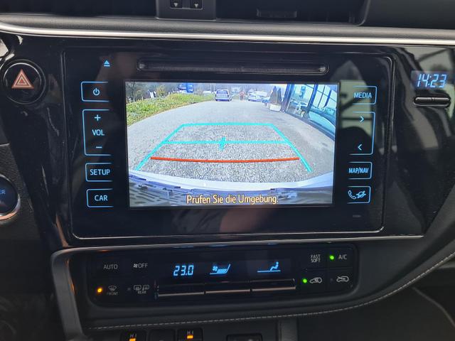 Toyota Auris Touring Sports Hybrid Team D 