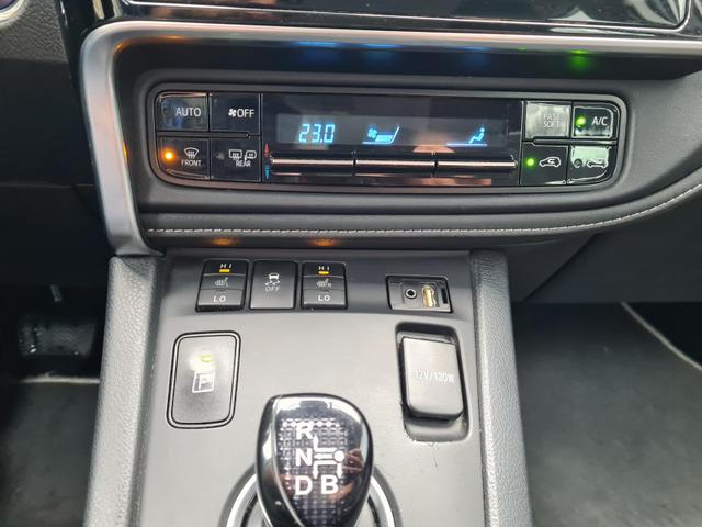 Toyota Auris Touring Sports Hybrid Team D 