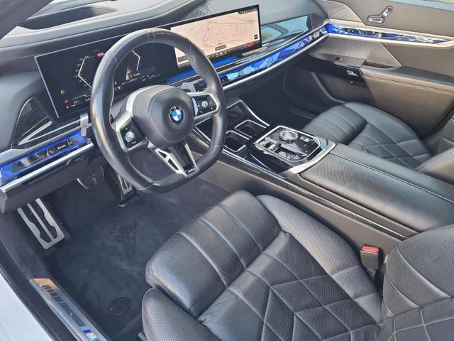 BMW 7er 740 d xDrive M Sport 740d MSport TheatreScreen Sky Innovations 
