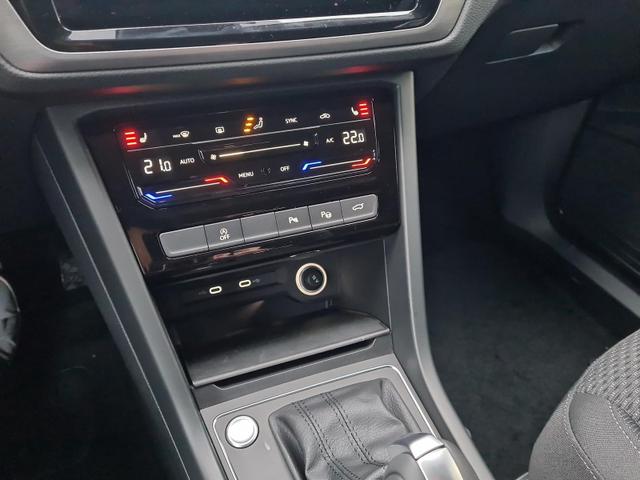 Volkswagen Touran Comfortline BMT/Start-Stopp 1.5TSI DSG AHK Navi LED 7Sitz 