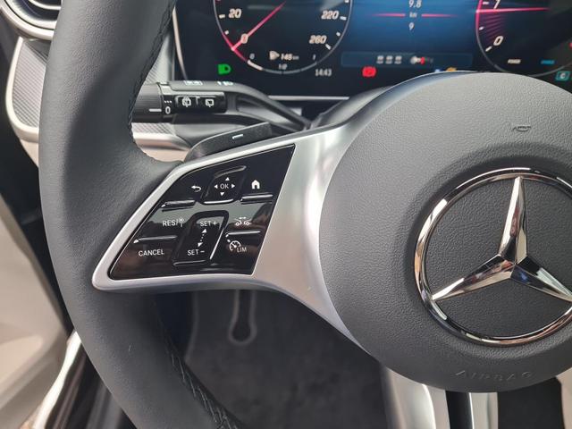 Mercedes-Benz GLC 220 d 4Matic (254.605) 220d Premium AHK Pano SitzKlima Distronic 