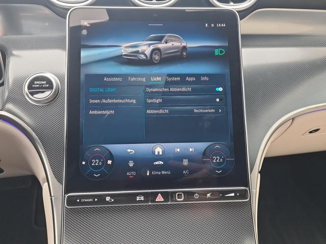 Mercedes-Benz GLC 220 d 4Matic (254.605) 220d Premium AHK Pano SitzKlima Distronic 