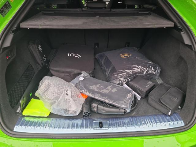 Lamborghini Urus SE AHK NightVision ANIMA 5y warranty+maint. 