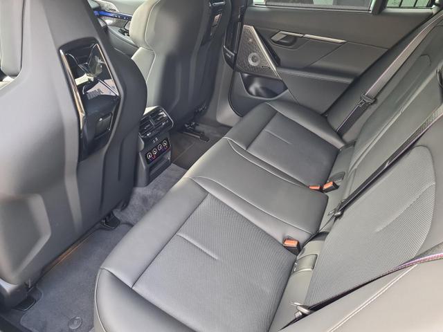 BMW M5 Basis Touring Compund+Comfort+DrivAssistPro+Pano 