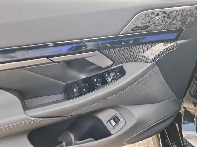 BMW M5 Basis Touring Compund+Comfort+DrivAssistPro+Pano 