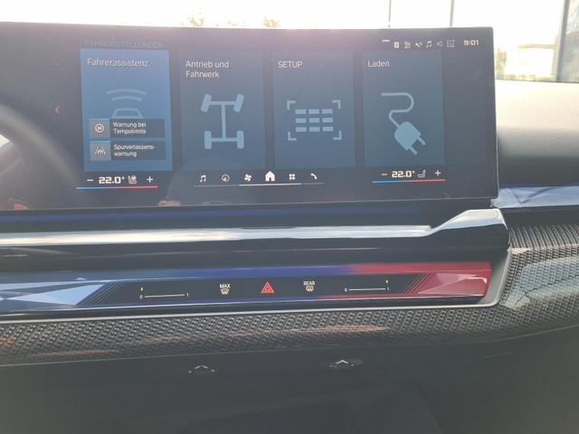 BMW M5 Basis Touring Compund+Comfort+DrivAssistPro+Pano 