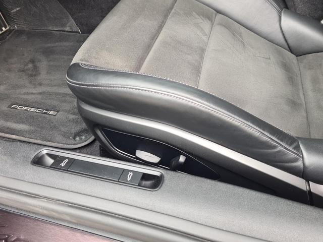 Porsche 911 Carrera 4 GTS 992 360&deg;Park PDLS+ PASM SHZ 