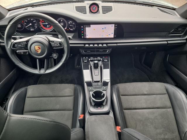 Porsche 911 Carrera 4 GTS 992 360&deg;Park PDLS+ PASM SHZ 