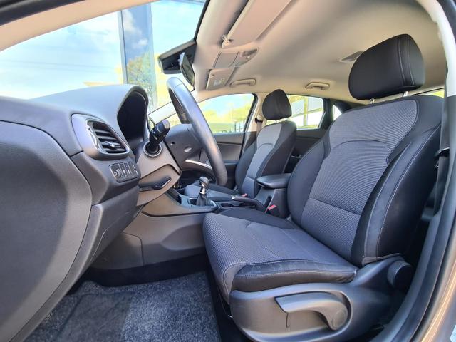 Hyundai i30 Pure Kamera 8-fach Scheckheft 