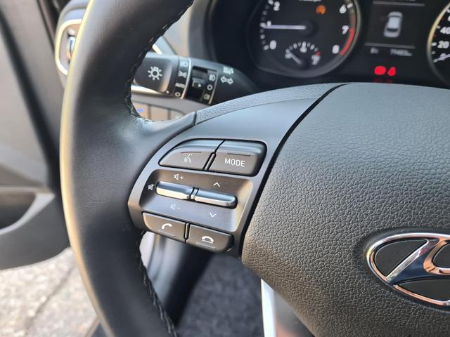 Hyundai i30 Pure Kamera 8-fach Scheckheft 