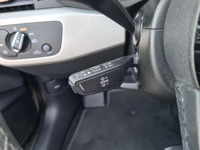 Audi A4 Avant 30 TDI advanced Business AHK Pano Navi 