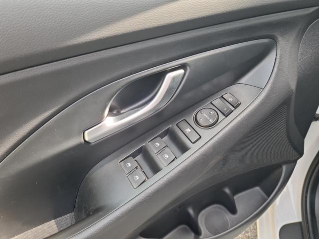 Hyundai i30 Advantage vAHK Navi LED DAB Kamera Winter 